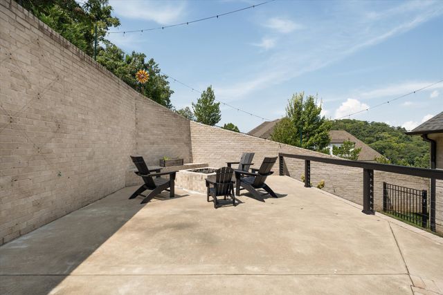 1027 Stockett Dr, Nashville, TN 37221
