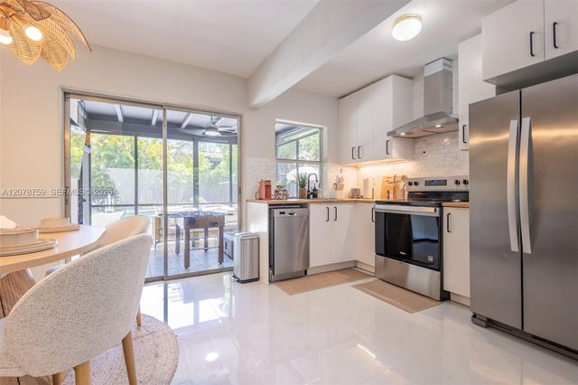 200 SE 19th Street, Fort Lauderdale, FL 33316