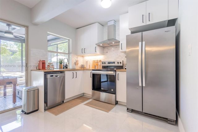 200 SE 19th Street, Fort Lauderdale, FL 33316