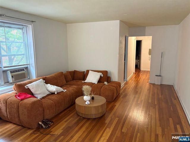 2330 Linwood Avenue 4F, Fort Lee, NJ 07024