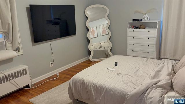 2330 Linwood Avenue 4F, Fort Lee, NJ 07024