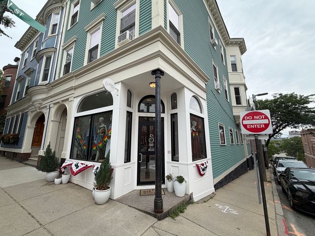 54 High St, Boston, MA 02129