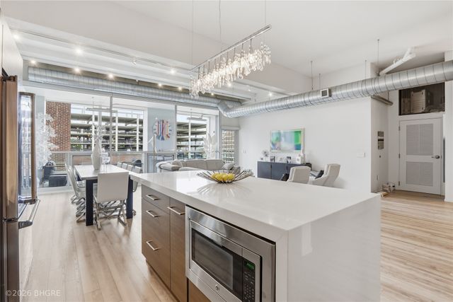 111 10th Street 310, Des Moines, IA 50309