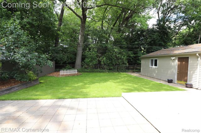 35810 Florane Street, Westland, MI 48186