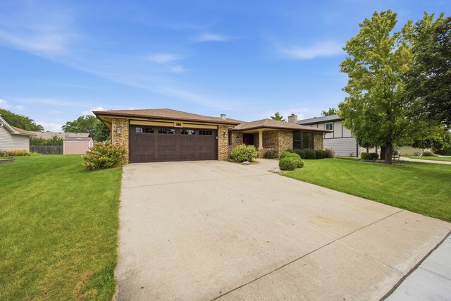 2122 Sherborn Lane, Schaumburg, IL 60193