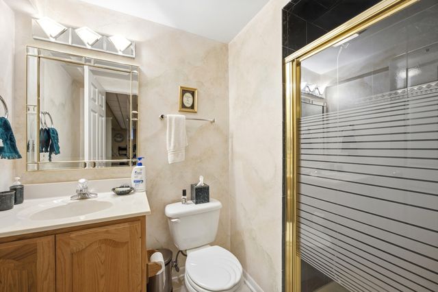 2122 Sherborn Lane, Schaumburg, IL 60193