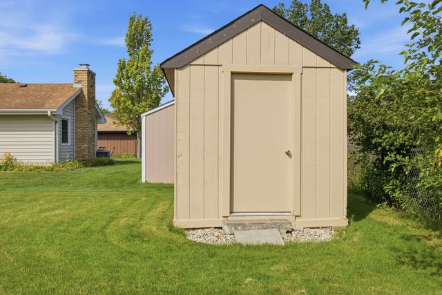 2122 Sherborn Lane, Schaumburg, IL 60193