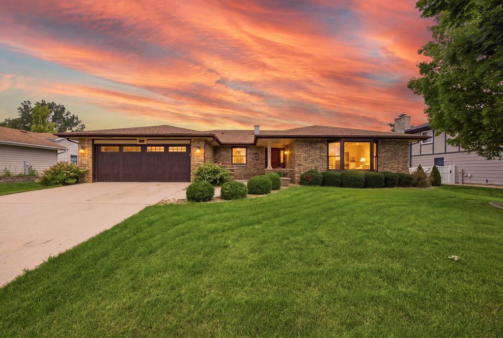 2122 Sherborn Lane, Schaumburg, IL 60193 — photo 2