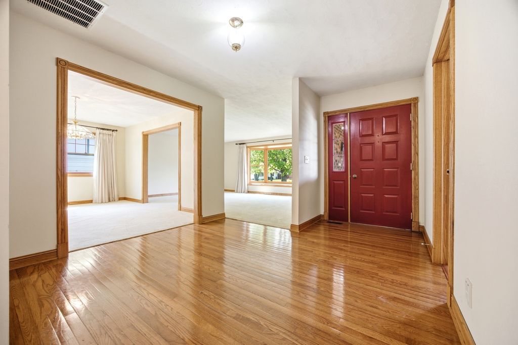 2122 Sherborn Lane, Schaumburg, IL 60193 — photo 5