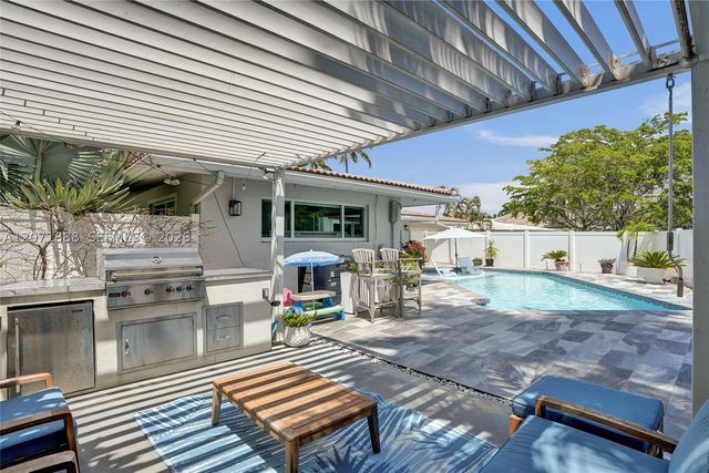 2615 NE 26th St, Fort Lauderdale, FL 33305