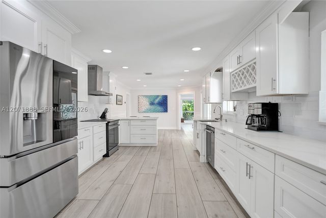 2615 NE 26th St, Fort Lauderdale, FL 33305