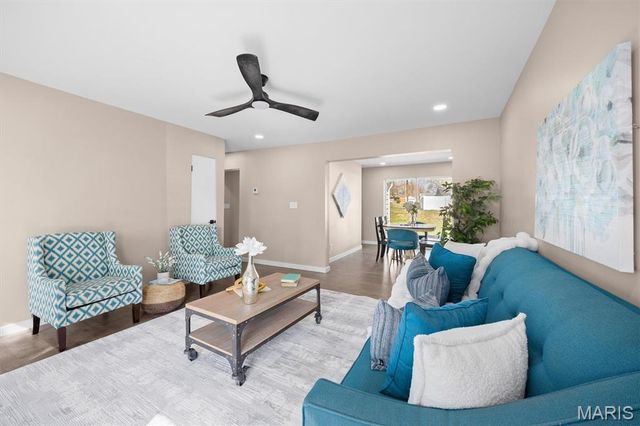 233 Sunset Drive, Belleville, IL 62223