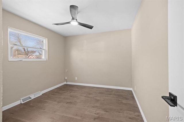 233 Sunset Drive, Belleville, IL 62223