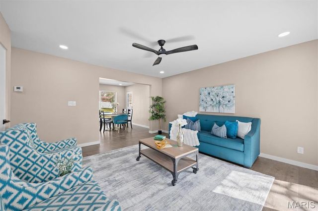 233 Sunset Drive, Belleville, IL 62223