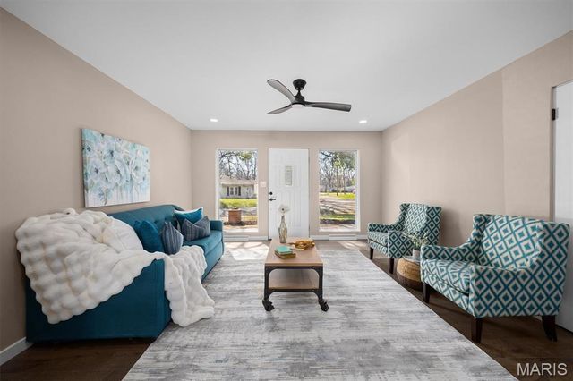 233 Sunset Drive, Belleville, IL 62223