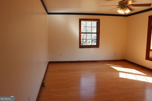 16 Laredo, Summerville, GA 30747