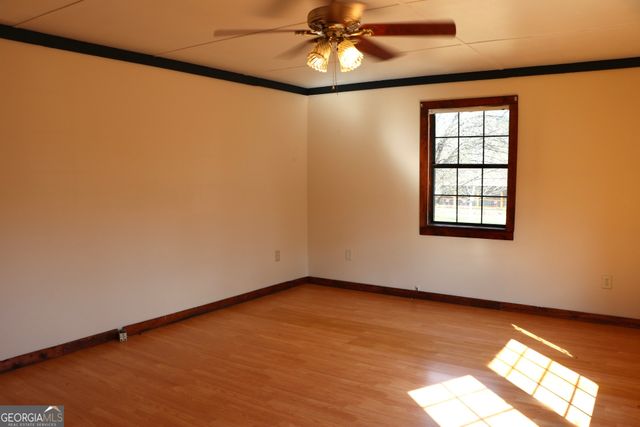 16 Laredo, Summerville, GA 30747