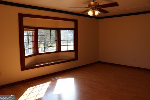 16 Laredo, Summerville, GA 30747