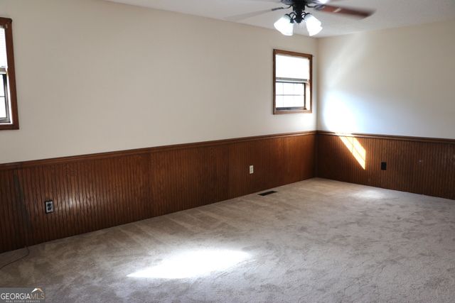 16 Laredo, Summerville, GA 30747