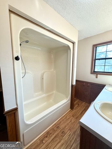 16 Laredo, Summerville, GA 30747