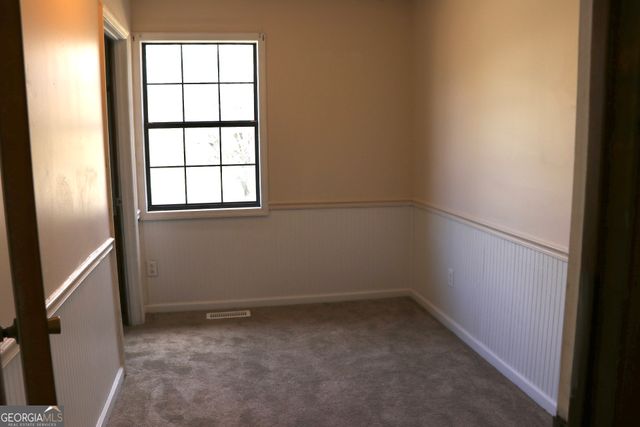 16 Laredo, Summerville, GA 30747