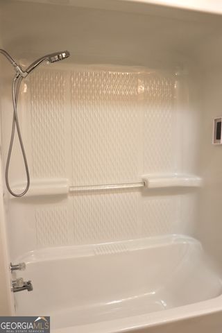 16 Laredo, Summerville, GA 30747