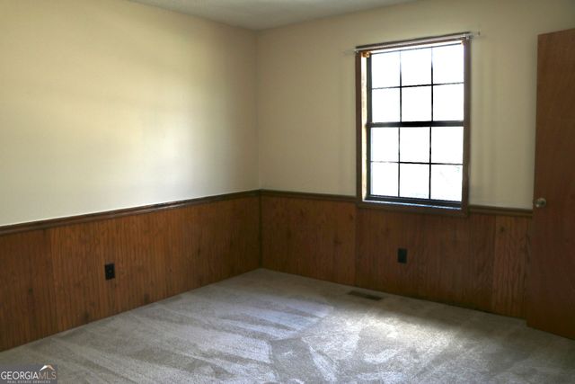 16 Laredo, Summerville, GA 30747