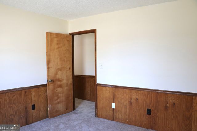 16 Laredo, Summerville, GA 30747