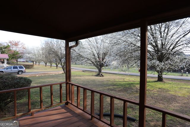 16 Laredo, Summerville, GA 30747