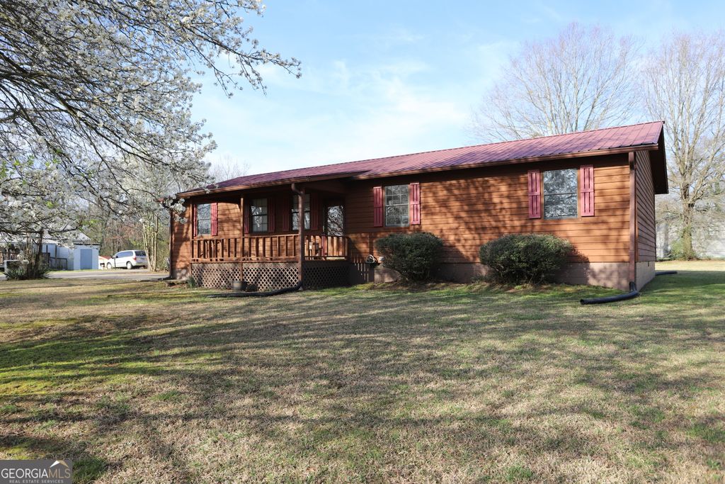 16 Laredo, Summerville, GA 30747