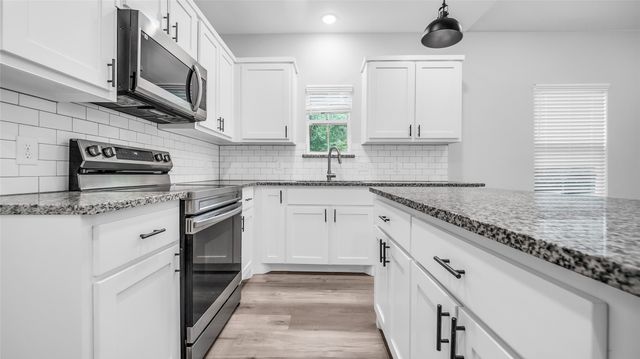 716 E Chestnut Street, Denison, TX 75021