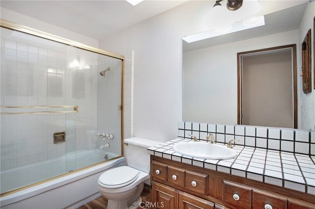2968 Ceylon, Costa Mesa, CA 92626