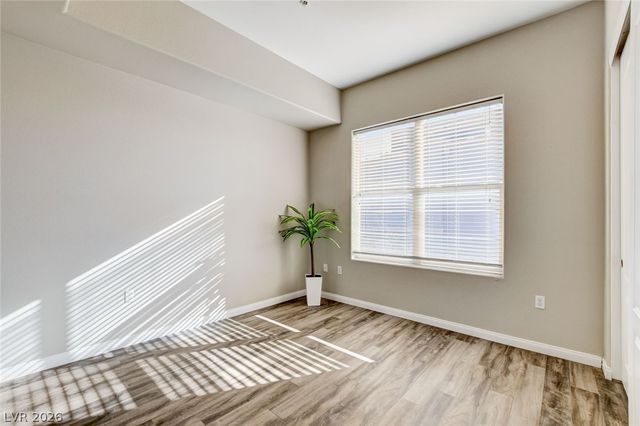 32 East Serene Avenue 302, Las Vegas, NV 89123