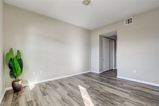 32 East Serene Avenue 302, Las Vegas, NV 89123
