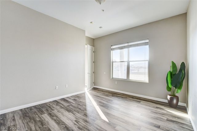 32 East Serene Avenue 302, Las Vegas, NV 89123