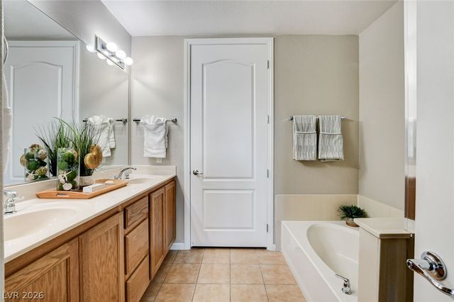 32 East Serene Avenue 302, Las Vegas, NV 89123