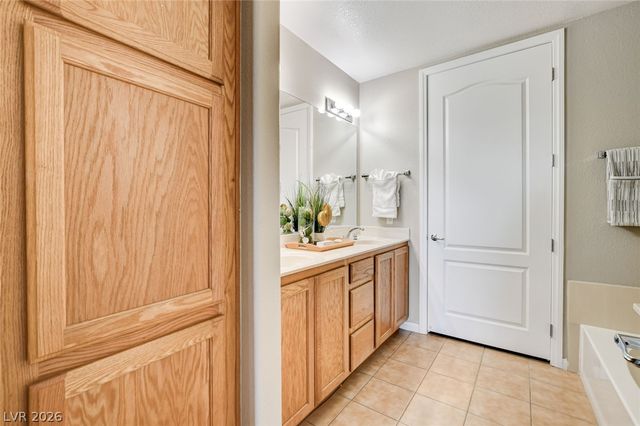32 East Serene Avenue 302, Las Vegas, NV 89123
