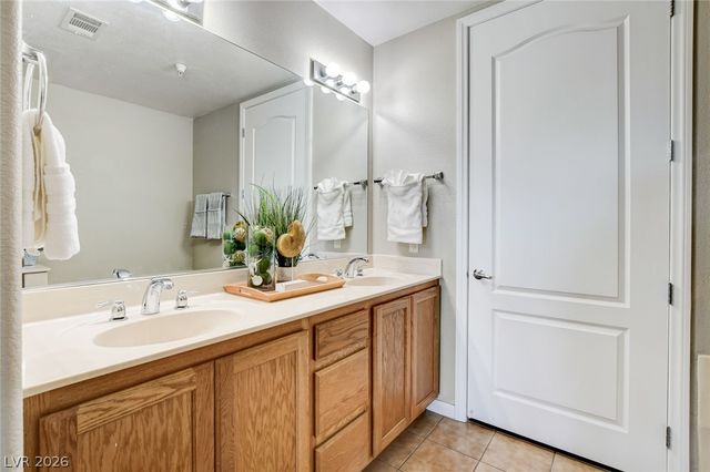 32 East Serene Avenue 302, Las Vegas, NV 89123