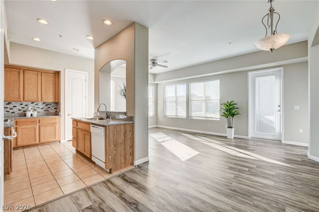 32 East Serene Avenue 302, Las Vegas, NV 89123
