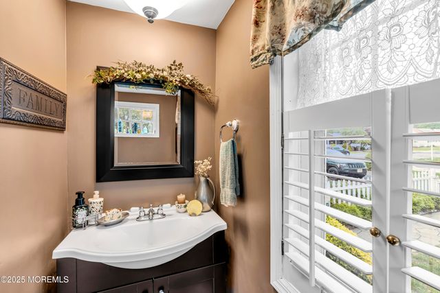 302 Chewalla Boulevard, Hamilton, NJ 08619