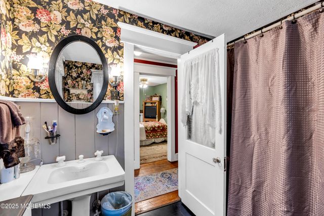 302 Chewalla Boulevard, Hamilton, NJ 08619