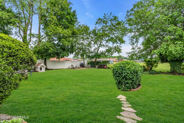 302 Chewalla Boulevard, Hamilton, NJ 08619