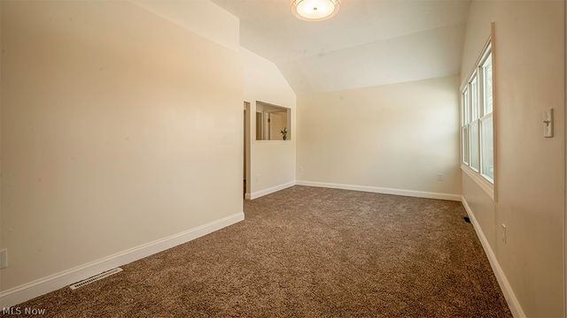 202 Cleveland Avenue E, Warren, OH 44483