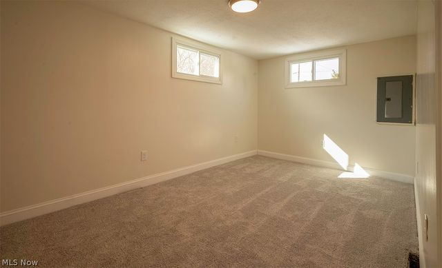 202 Cleveland Avenue E, Warren, OH 44483