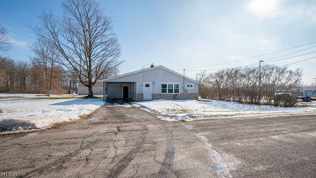 202 Cleveland Avenue E, Warren, OH 44483