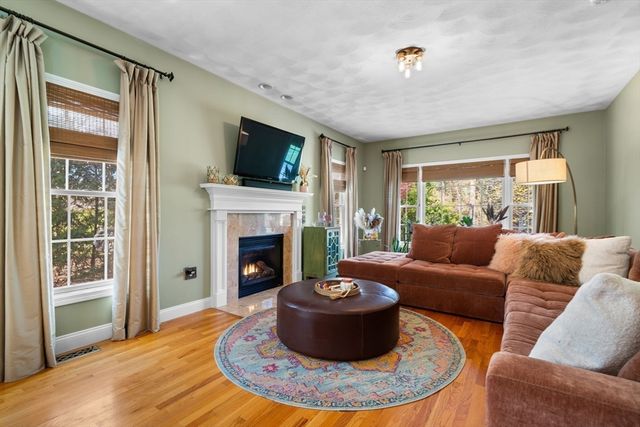 3 Archambault Way, Chelmsford, MA 01824