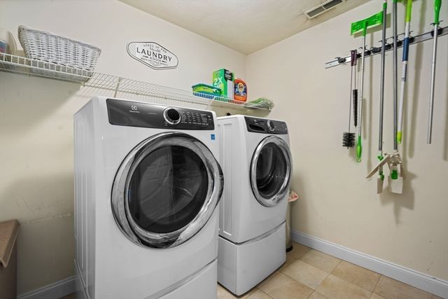 3 Archambault Way, Chelmsford, MA 01824