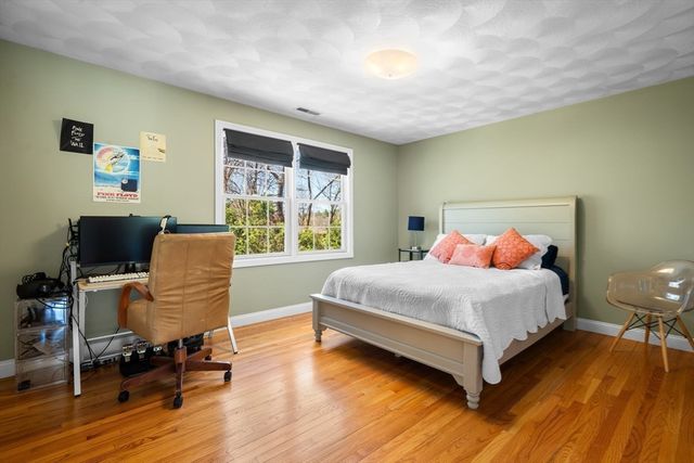 3 Archambault Way, Chelmsford, MA 01824