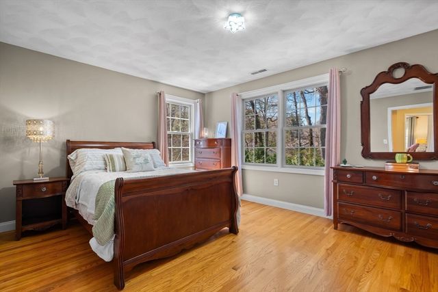 3 Archambault Way, Chelmsford, MA 01824