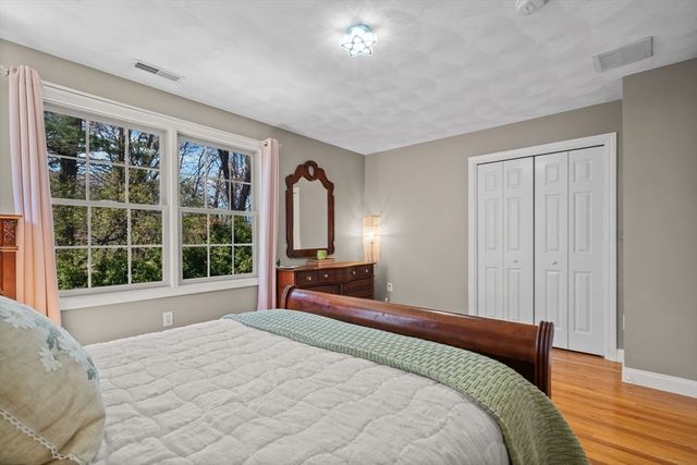 3 Archambault Way, Chelmsford, MA 01824